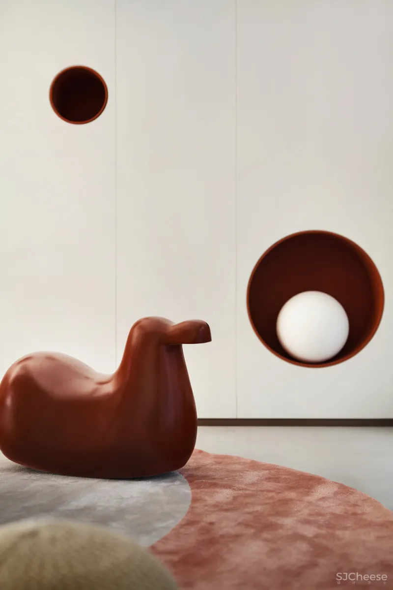 LESTYLE 乐尚设计:254㎡艺术住宅,家的鎏金光影!