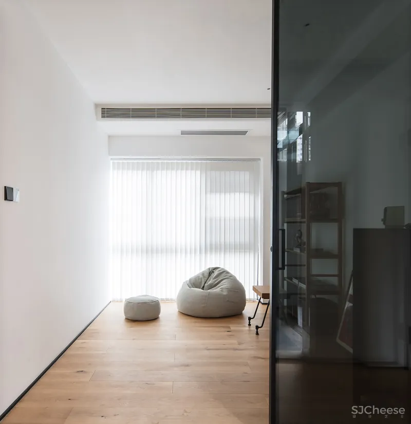 220㎡顶楼复式,精致木质感,舒适而自然!