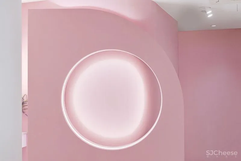 浪漫有趣，轻奢粉色系商业空间