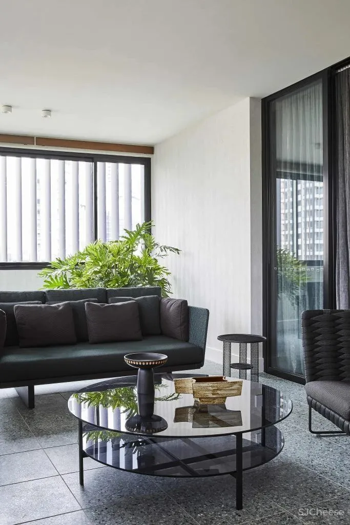 Alexandra Brown 新作 当代折衷主义美学