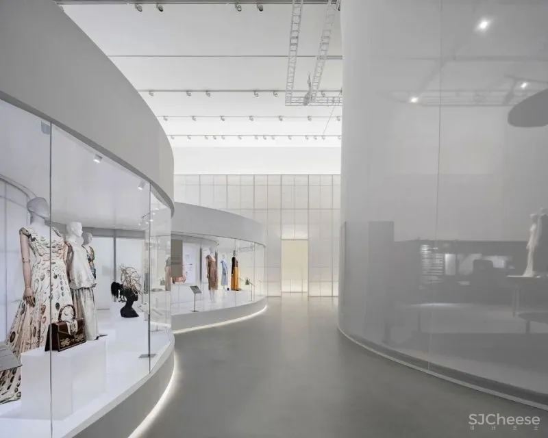 新作 海上世界文化艺术中心V-A“源于自然的时尚”展览空间 Studio 10