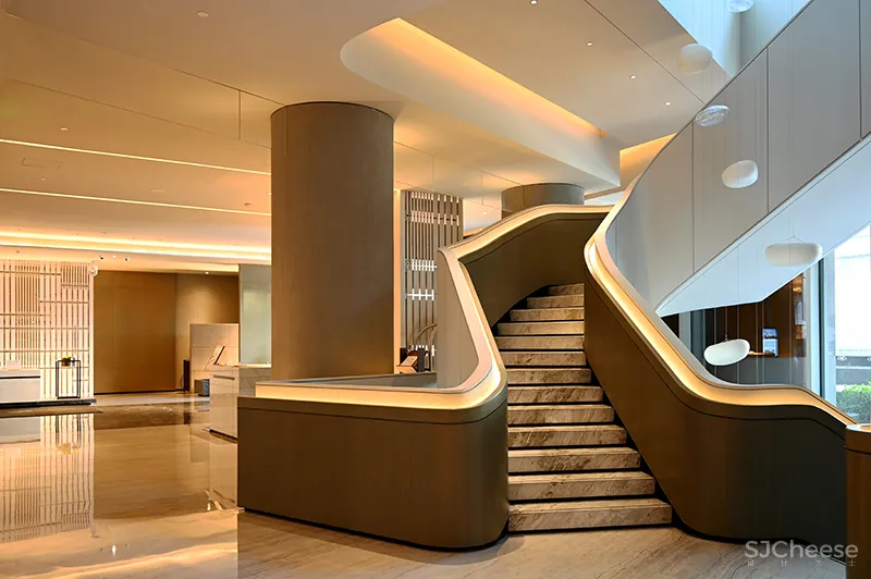 【CCD新作】大中华区首家“摩登商旅”设计旗舰酒店—深圳国际会展中心皇冠假日酒店!