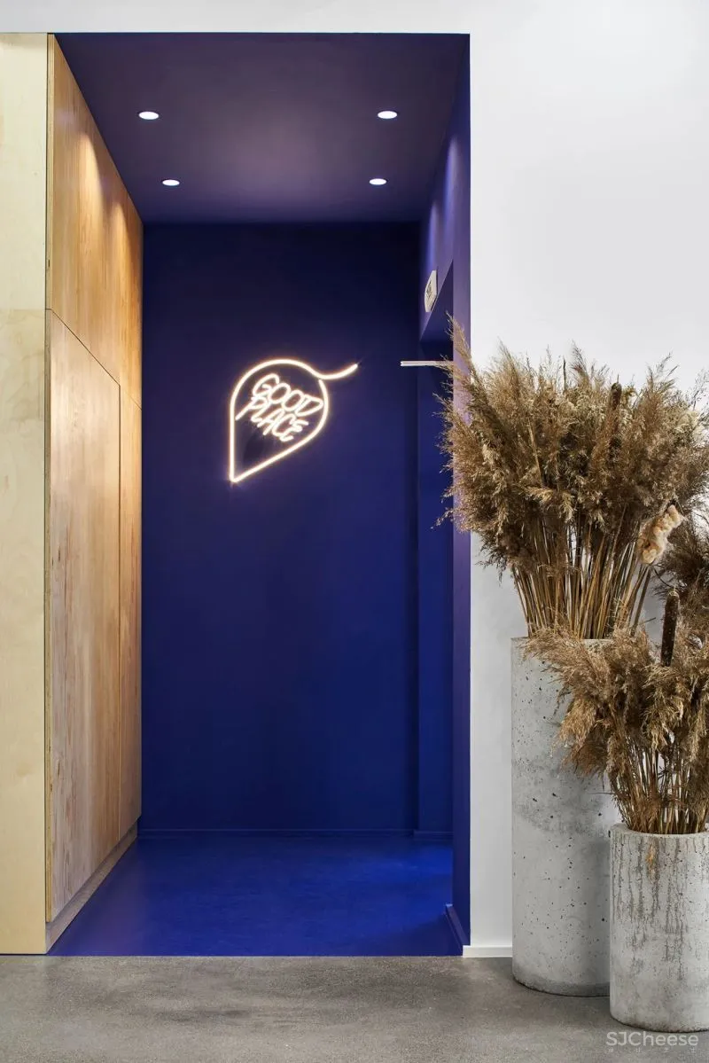 Barbershop OWN不同的视角现代理发店