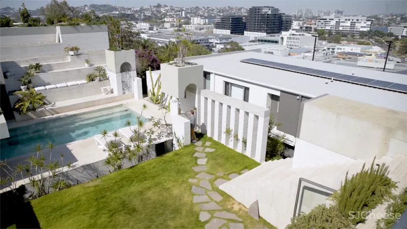 这栋房子的屋顶花园,设计得太美了