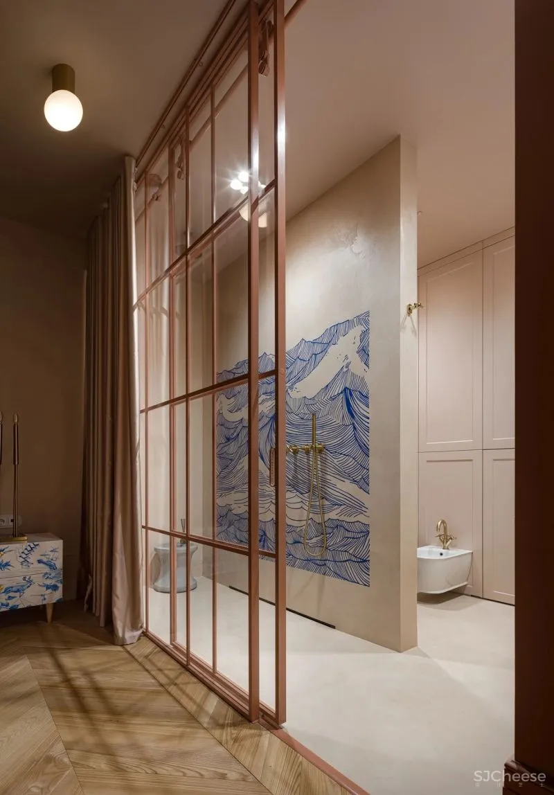 大户型下的浓郁枫叶红,留存满室的明朗光泽!