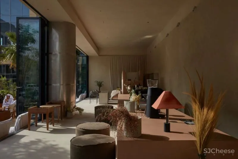 大地色极简别墅，不一样的格调