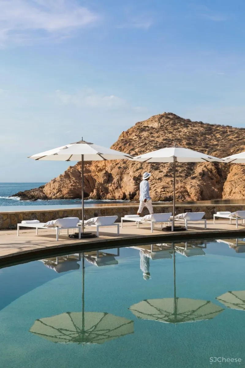 蒙太奇洛斯卡沃斯酒店