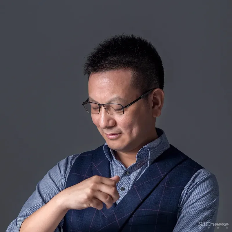 Fly to the moon丨SNP 尚诺柏纳