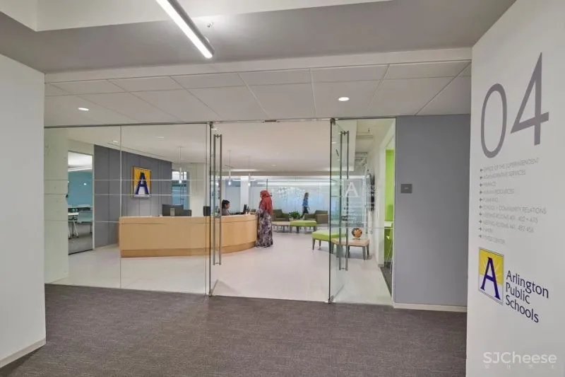 无正背立面之分的AYA公共住宅建筑 Studio Twenty Seven