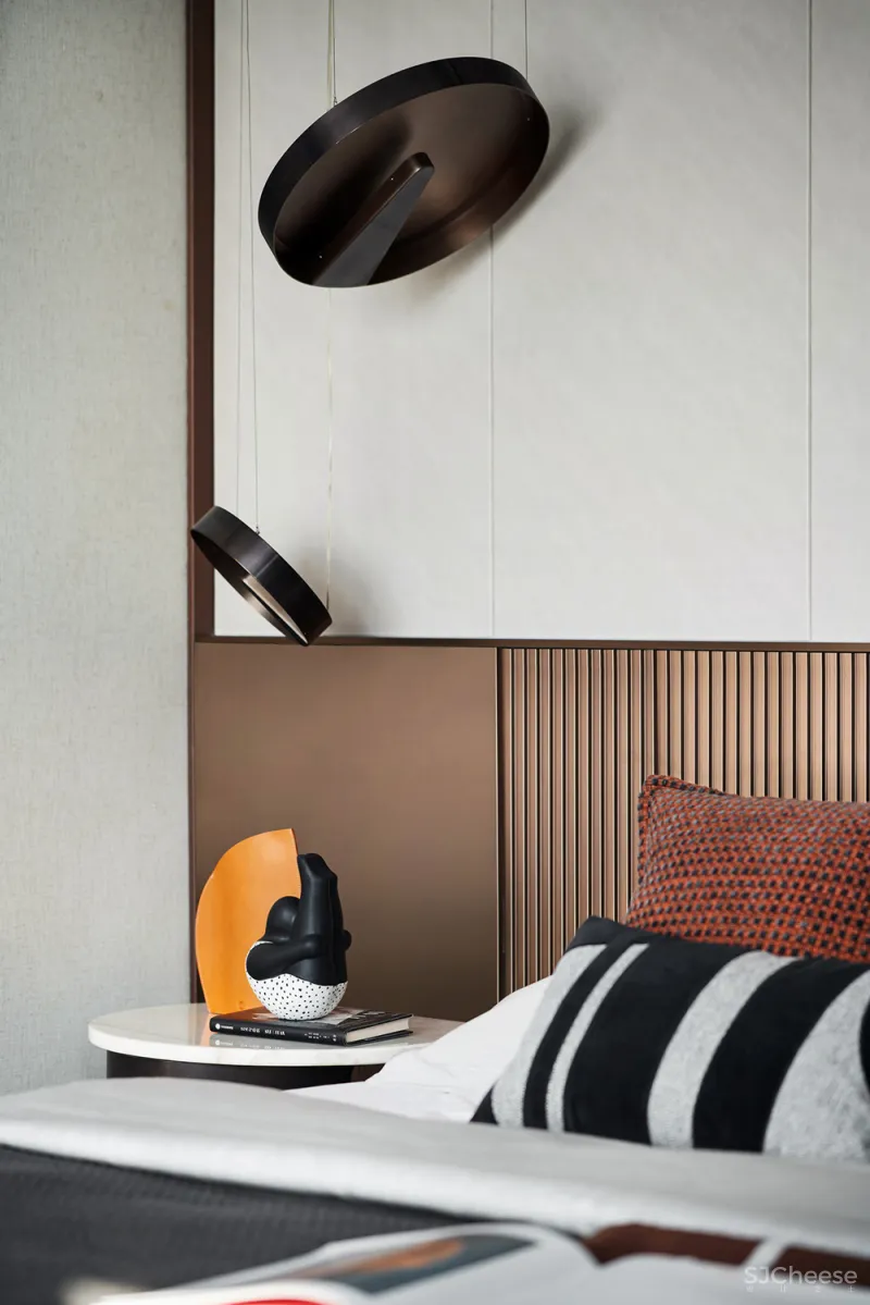 LESTYLE 乐尚设计:254㎡艺术住宅,家的鎏金光影!