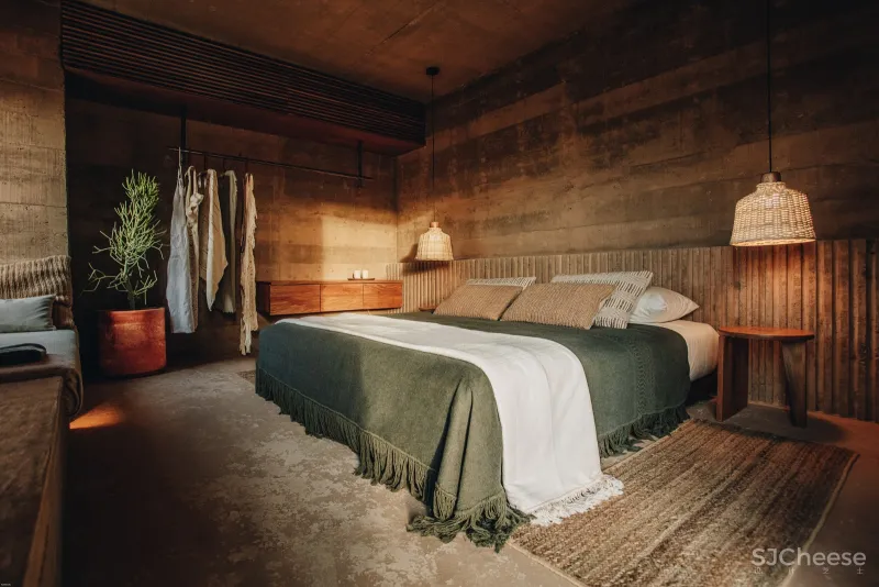 混凝土打造的侘寂野奢民宿,越「简陋」越高级