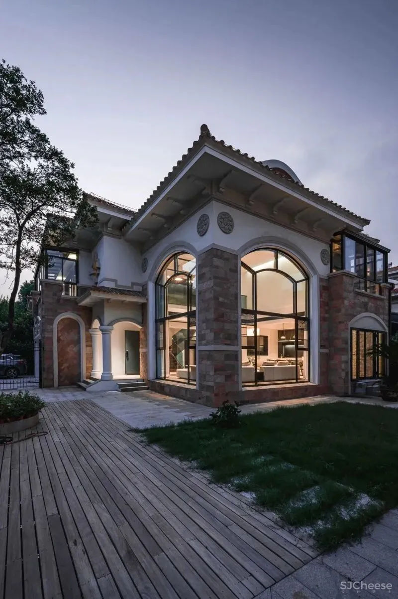 隔出玄关，打开客餐厅，环绕落地窗让家充满阳光 王中玮