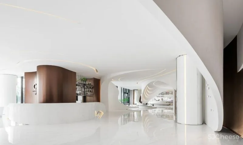 刘荣禄 中融蓝城·Co.C生活艺术馆,穿行宇宙的星际航母