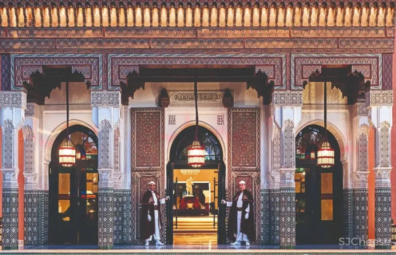 摩洛哥传奇网红酒店被翻新!简直是天方夜谭里的宫殿