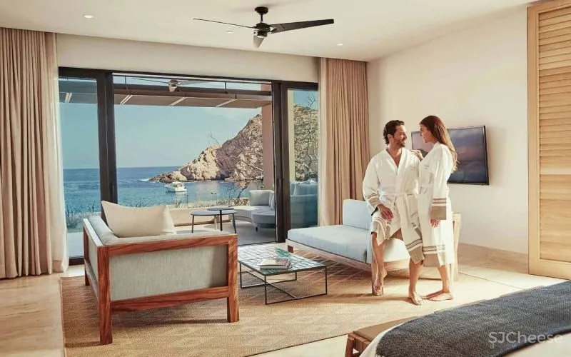 蒙太奇洛斯卡沃斯酒店