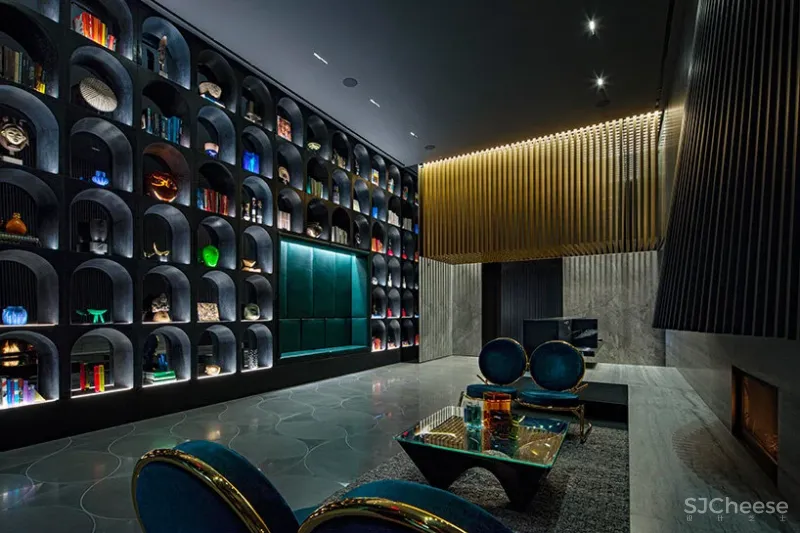 带阿斯顿马丁套房的公寓，样板房公开，高级黑才有这么酷酷的高级感