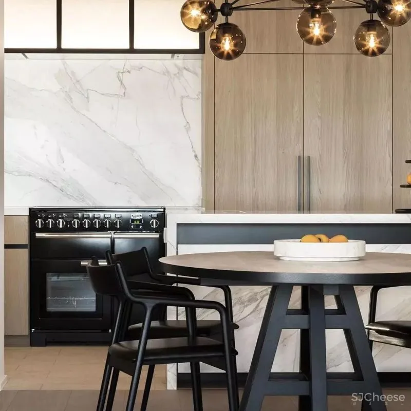 功能与极简并存的厨房美学