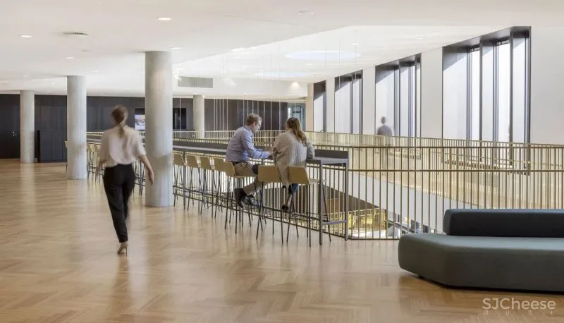 嘉士伯新总部大楼,可回收的黄铜外立面,示范了真正可持续理念!