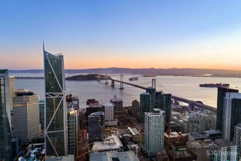 猛砸55亿打造的豪华公寓楼,内饰比别墅还奢华!