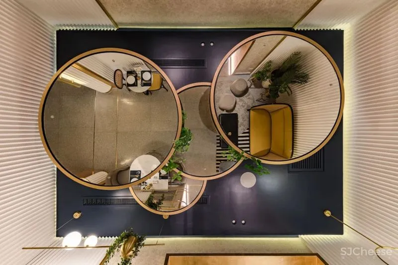 Alchemy新作 古铜色餐厅设计