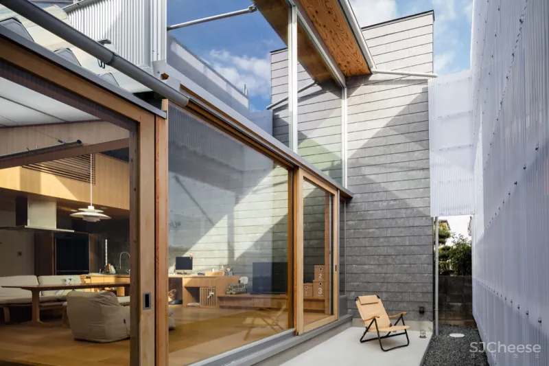 93㎡ 木结构住宅,巧妙引光入室,让家通透又明亮