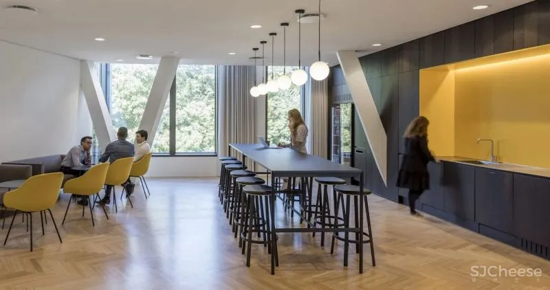 嘉士伯新总部大楼,可回收的黄铜外立面,示范了真正可持续理念!