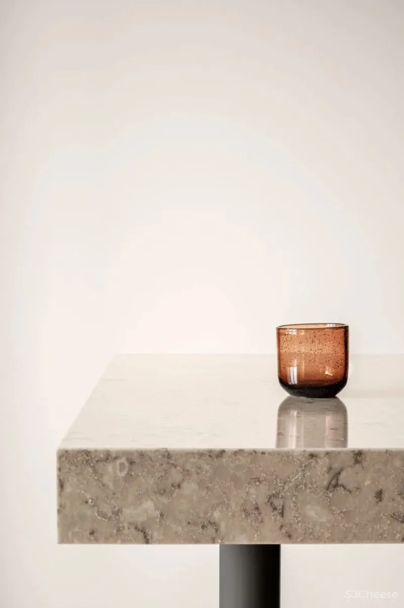 一间62平米的公寓,却有着餐厅般的梦幻美丽,你以为的新鲜感,却是它的日常