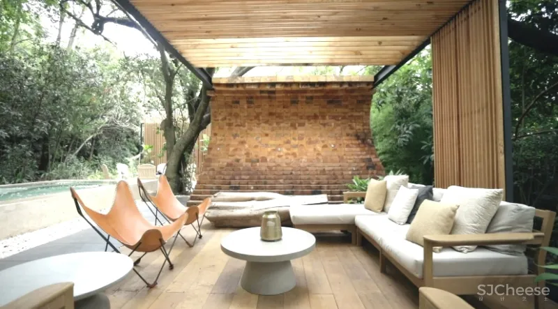 Mauricio Ceballos 墨西哥 融入大自然的林间景观别墅