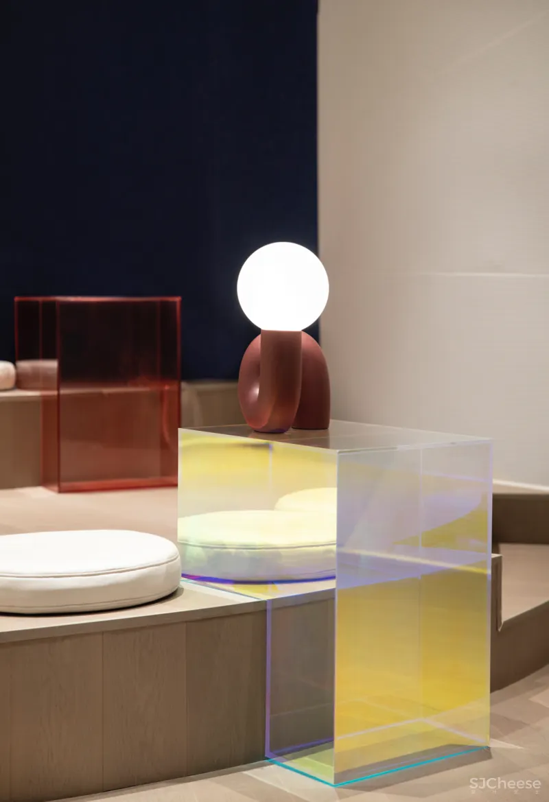 CLV赛拉维 首创成都禧瑞光华,曲线属于上帝 !