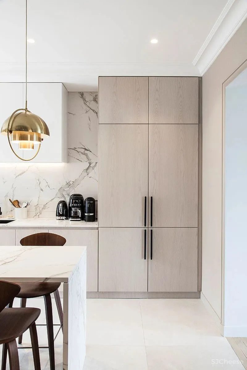 鲜明色彩对比,演绎全新法式空间