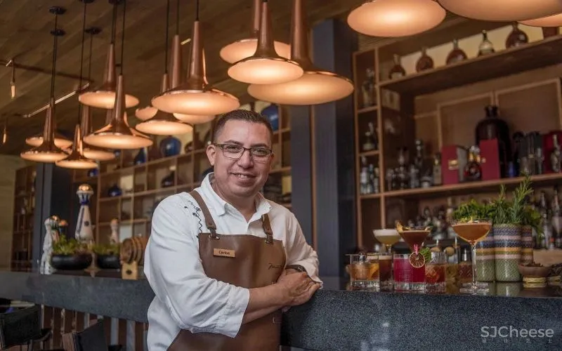 蒙太奇洛斯卡沃斯酒店