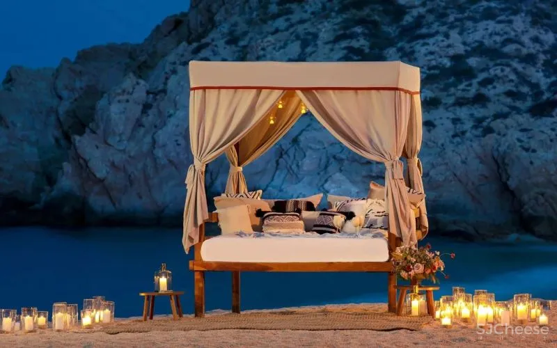 蒙太奇洛斯卡沃斯酒店