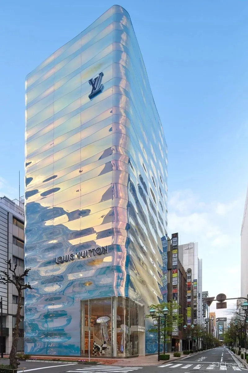 LV东京银座新店开业,御用设计师青木淳的“水光感”立面设计亮了!