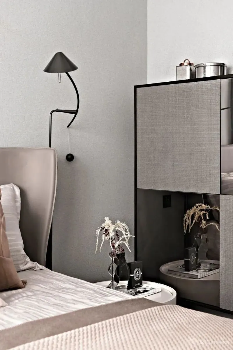 浅色灰调 木饰面,打造152㎡都市未来感家宅 库玛设计