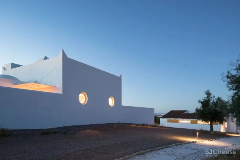 爱马仕主管开的民宿, 极简主义才有的高级