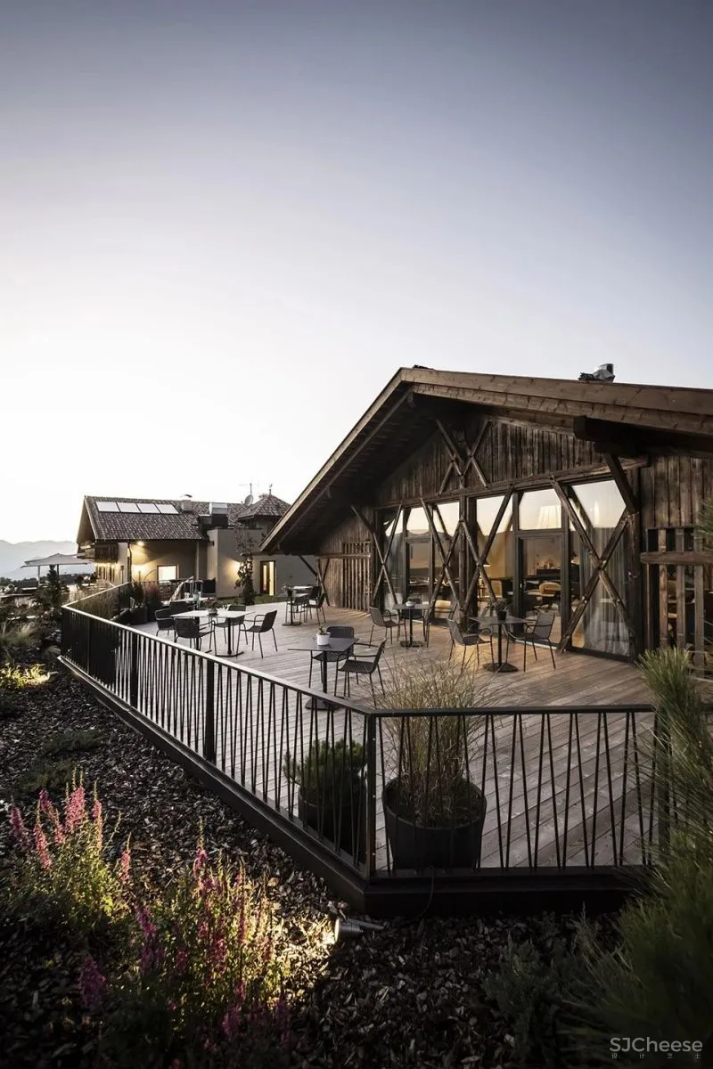 noa 新作 意大利依山而建 谷仓下的Gfell酒店