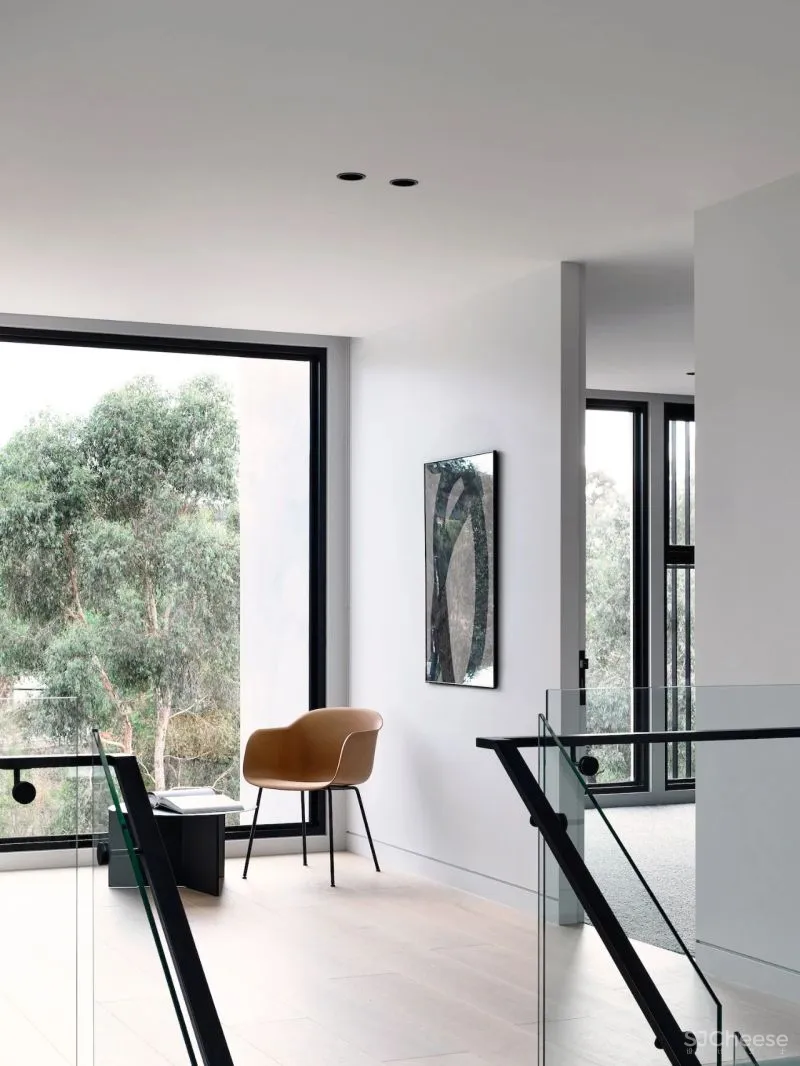 黑与白,宁静简约之居