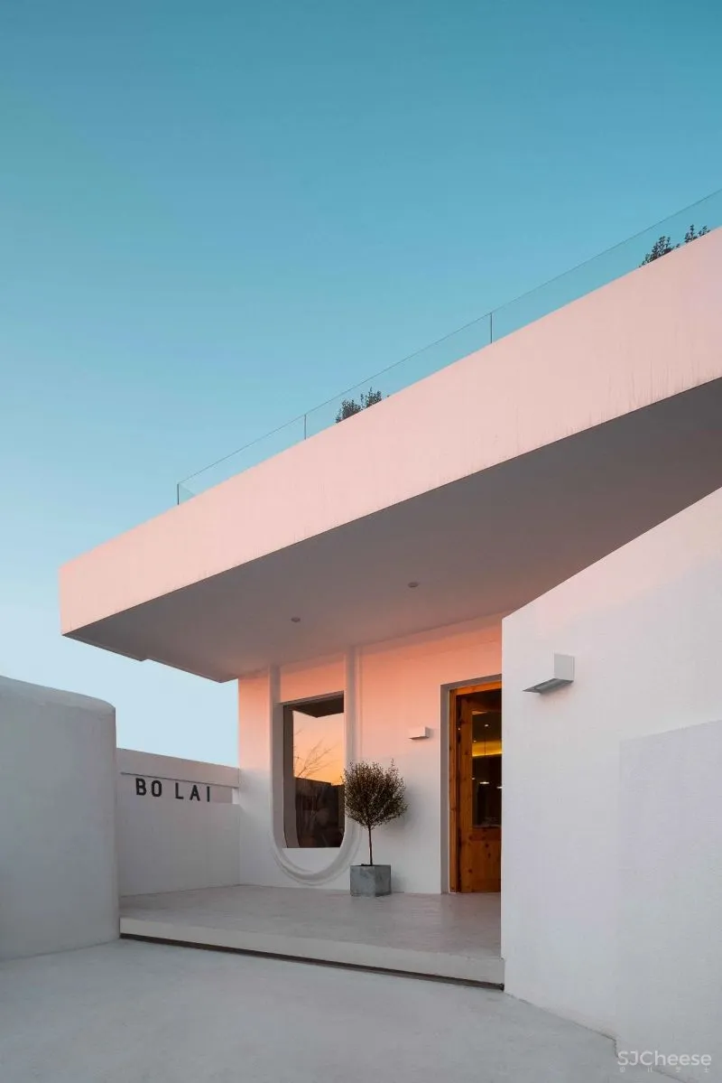 400㎡极简白咖啡馆,重塑建筑几何之美 一野设计