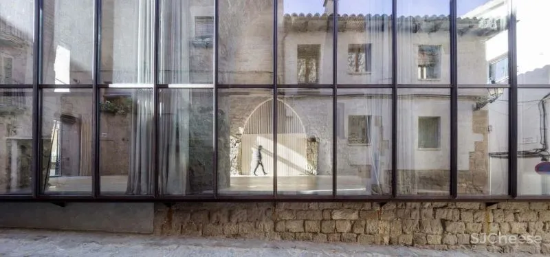 Carles Enrich 丨 设计，在建筑中沉淀