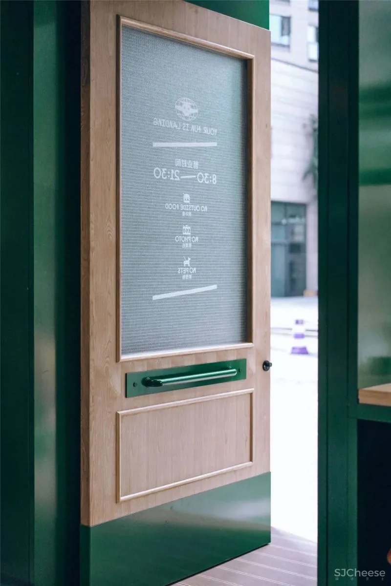 绿色复古的咖啡厅,拍照超级出片哦