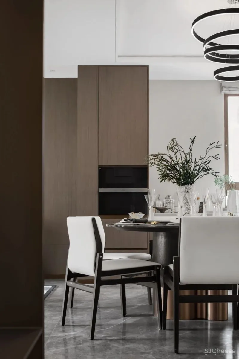 恰到好处的境调:一种态度,两种轻奢 上海岳蒙