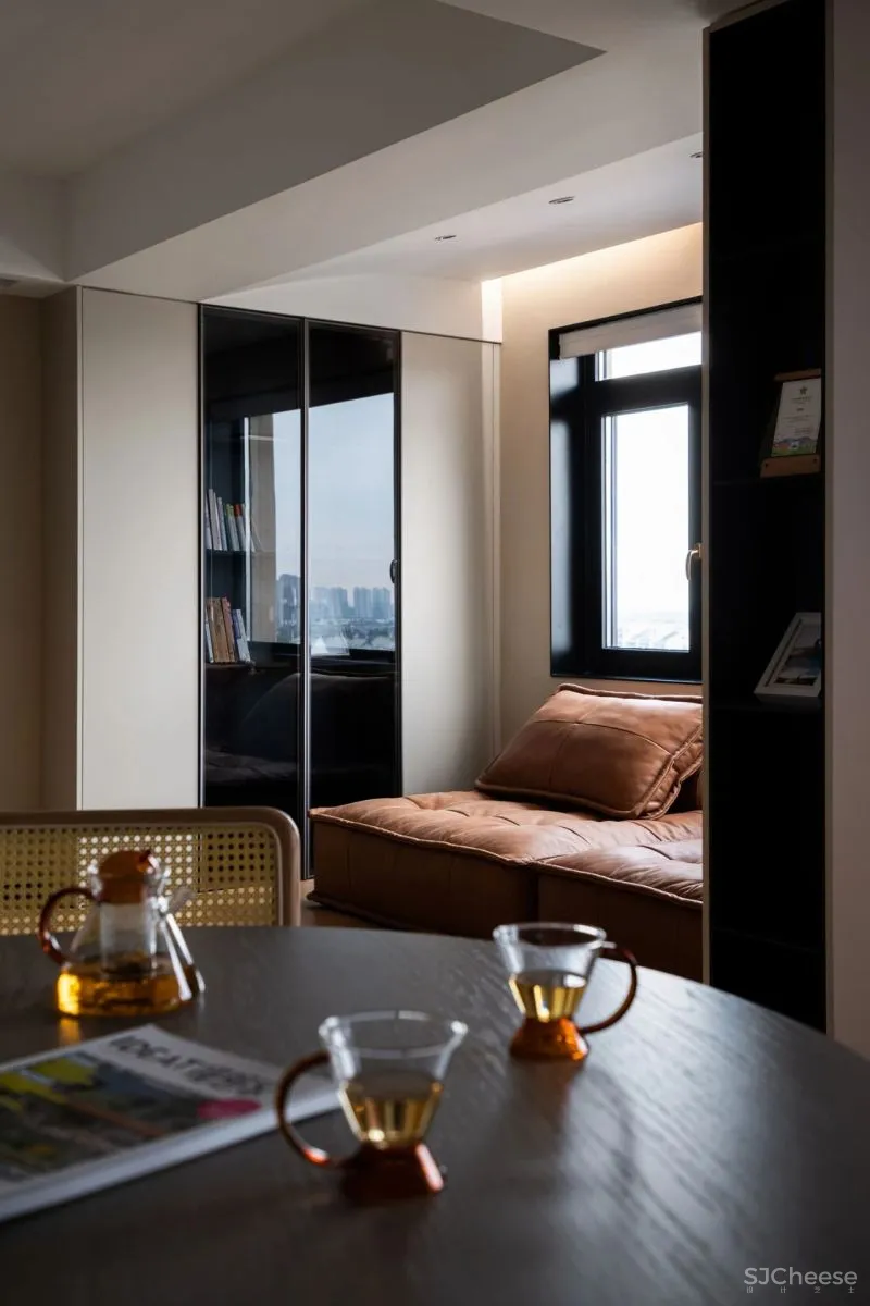 117㎡普通户型“重生”,4米大岛台、投影、收纳...美到认不出!