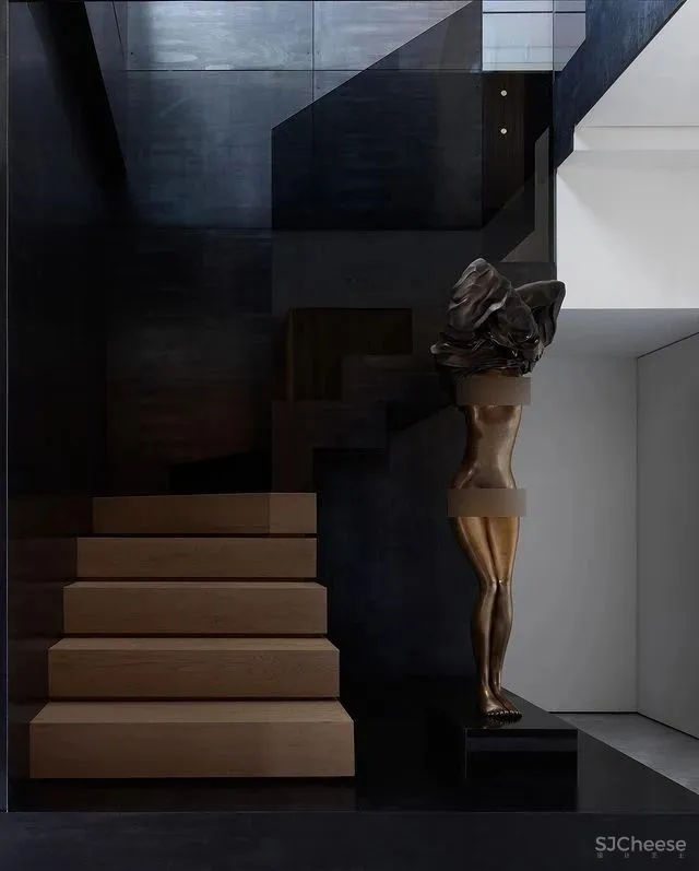 338m²顶层复式,艺术豪宅!