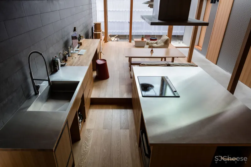 93㎡ 木结构住宅,巧妙引光入室,让家通透又明亮