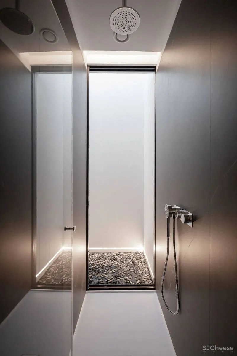 葡萄牙白色极简别墅劳利诺·席尔瓦(Raulino Silva)