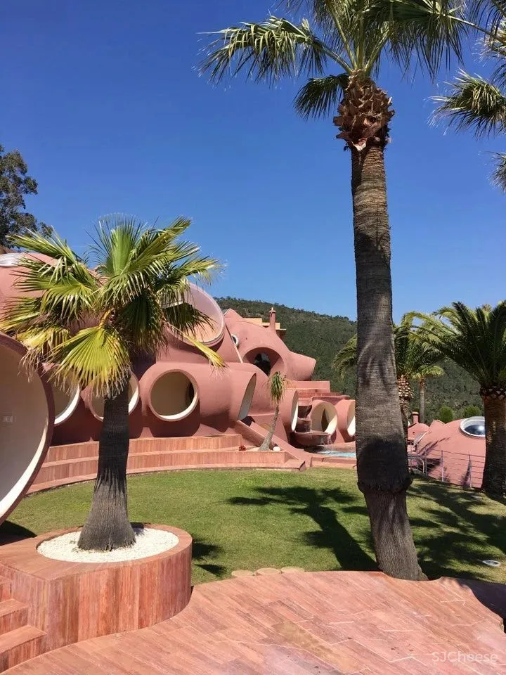 设计太超前?皮尔卡丹售价30亿的泡泡屋,卖了6年无人问津