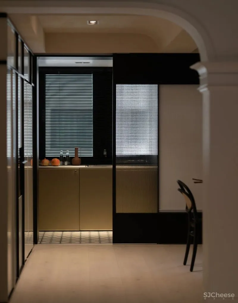 160㎡老房重装,不动硬装也能出彩