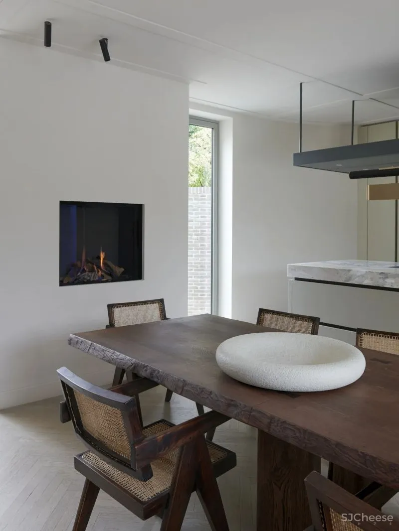 Framework Studio 精致的历史感