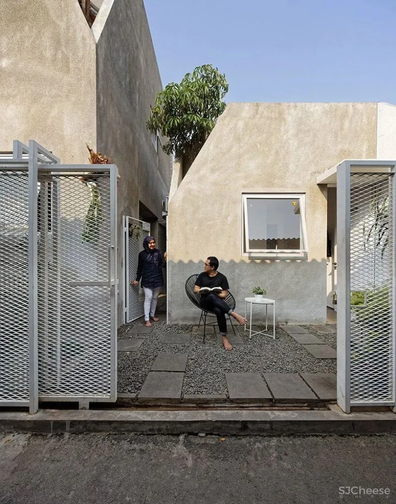 印度尼西亚，雅加达，“双胞胎”住宅 DELUTION