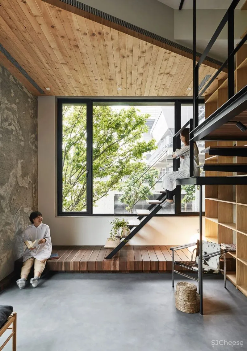 台湾一对夫妇,花了一大笔设计费,结果竟然连砖墙都外露,这样的房子你敢让父母知道吗?